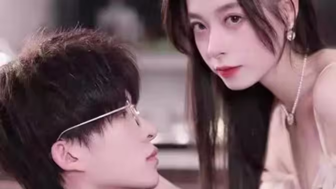 離婚后，夫人成了千億大佬(全集)