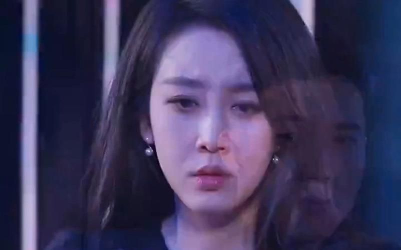 離婚冷她三年后，霍總膝蓋跪穿了(全集)