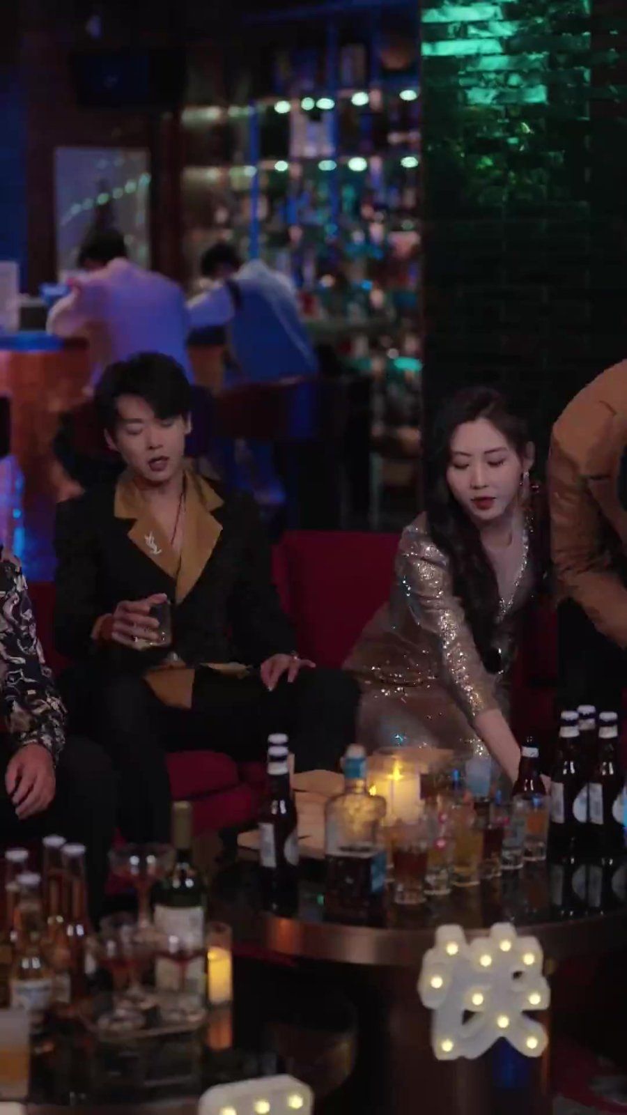 偷偷翹嘴，暗戀哥他爽到了(全集)